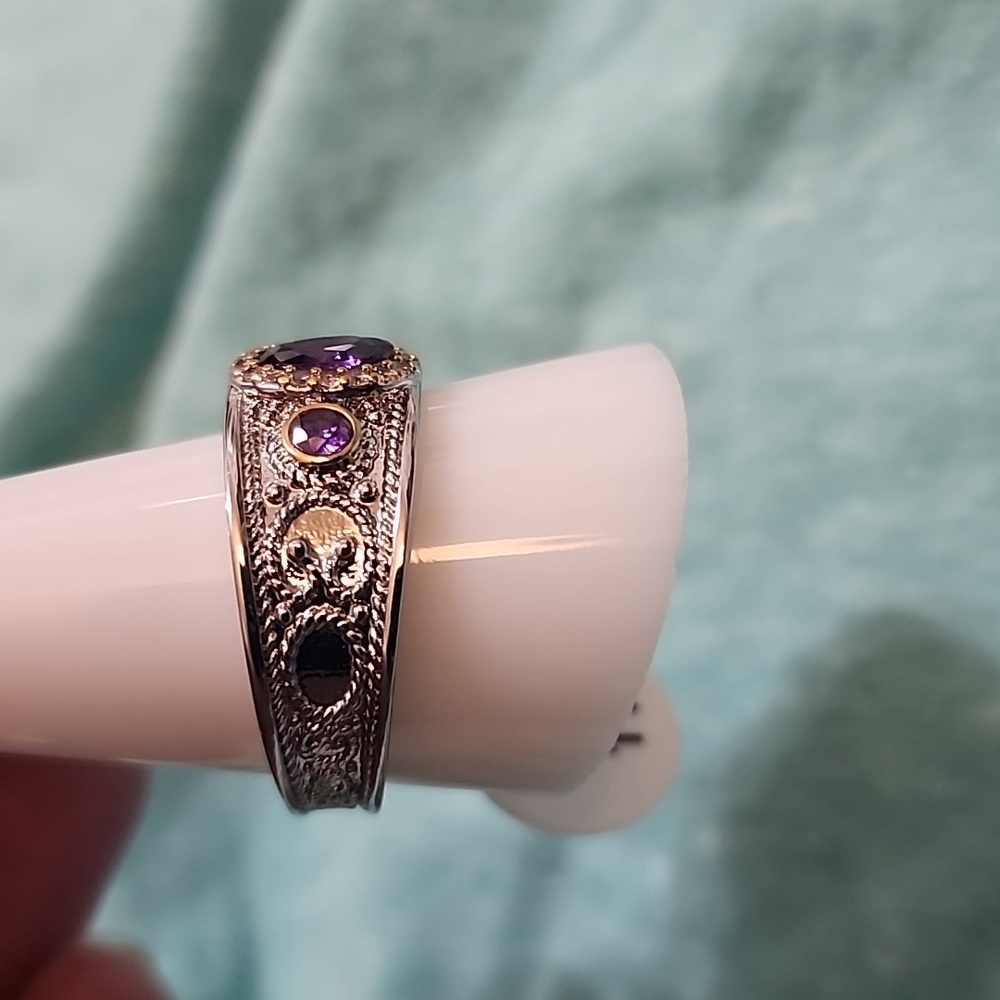 The Hestia Ring Amethyst Cubic Zirconia On Gold&Rhodium Plating Size 11 FP $35 - Picture 2 of 6